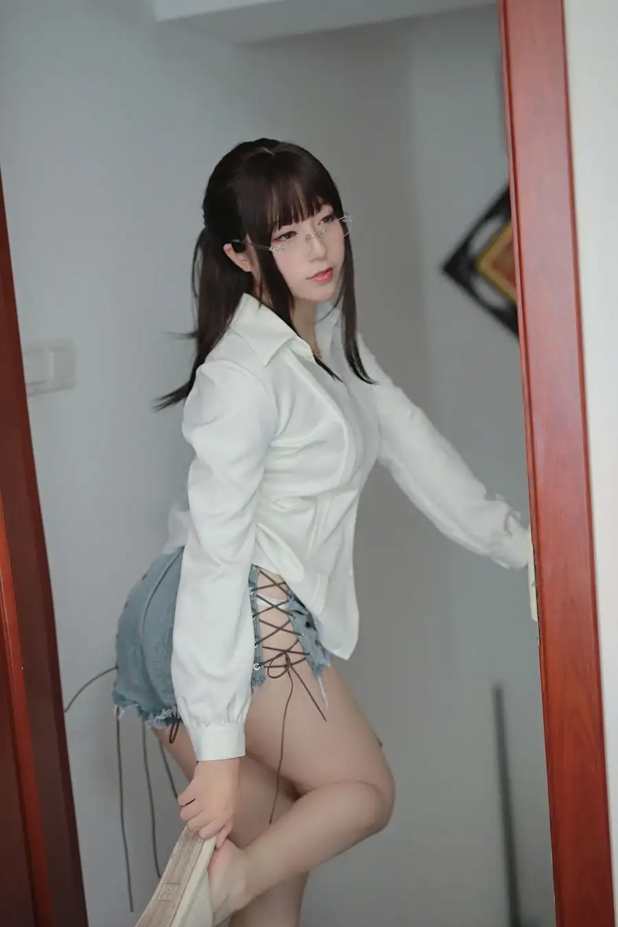 看完小容仔咕咕咕的写真 理解为什么有人愿意等她一年 看完小容仔咕咕咕的写真 理解为什么有人愿意等她一年