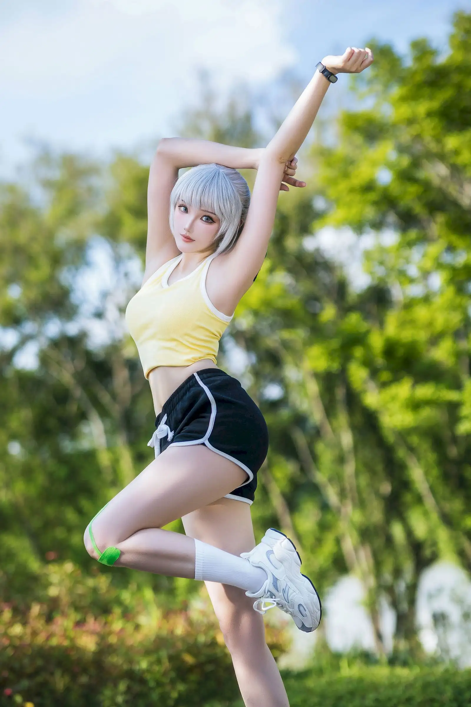 瓜希酱白发运动装写真 元气活力少女的极致诱惑 瓜希酱白发运动装写真 元气活力少女的极致诱惑