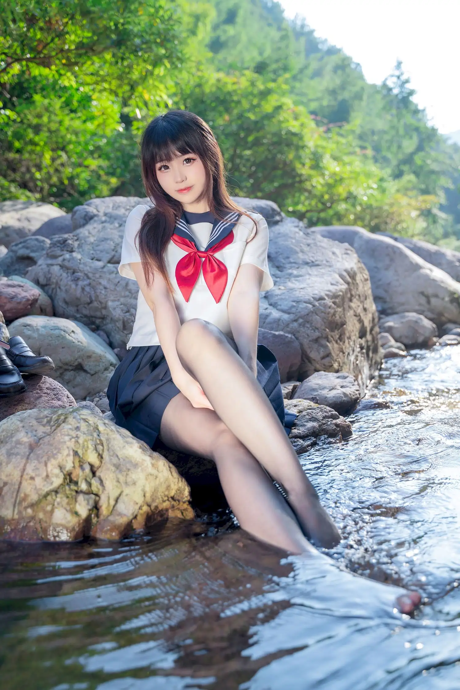 miko酱ww溪边JK制服写真 清纯与性感的极致碰撞 miko酱ww溪边JK制服写真 清纯与性感的极致碰撞