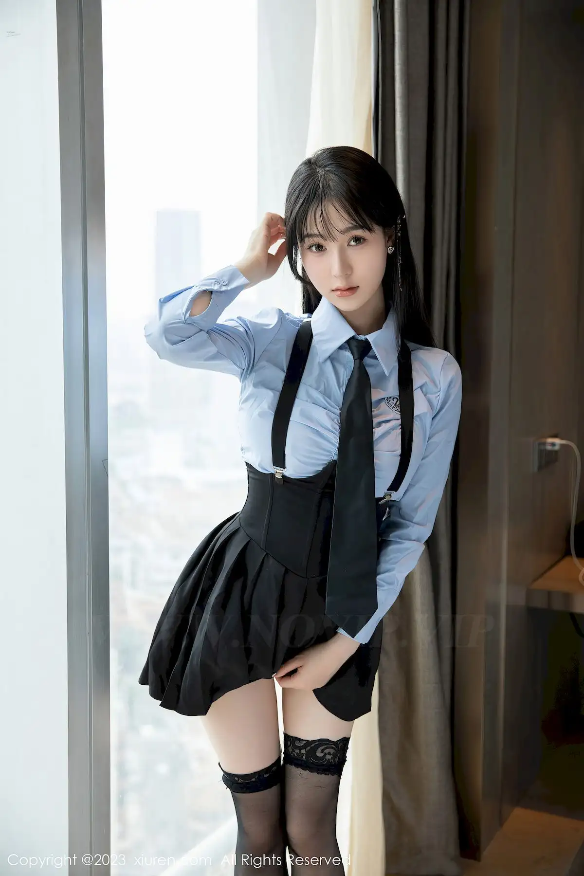 柚琪Rich制服黑丝甜酷交织 清纯与性感美到极致