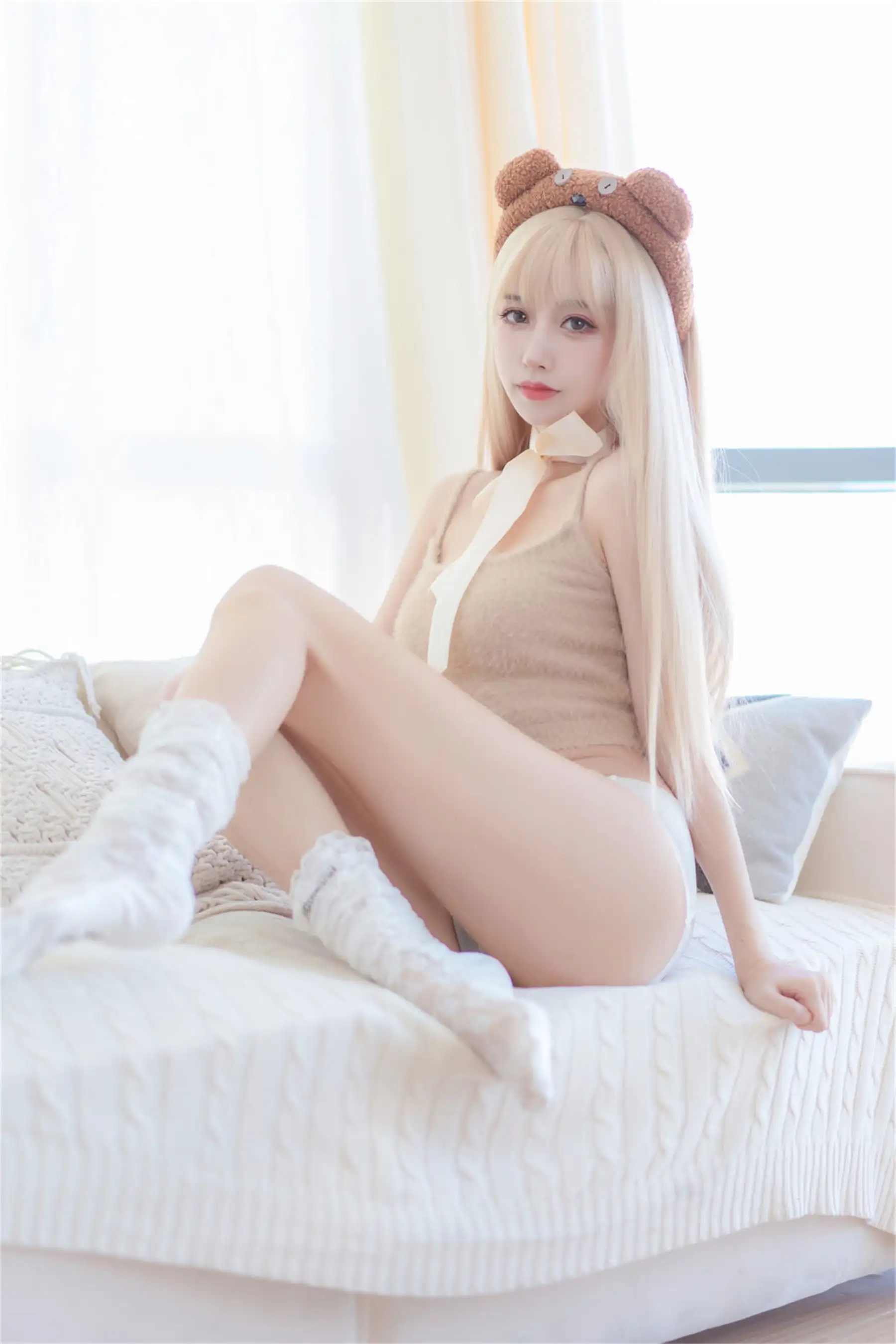 米线线sama小熊软糖纯欲写真 甜美治愈系白嫩美人