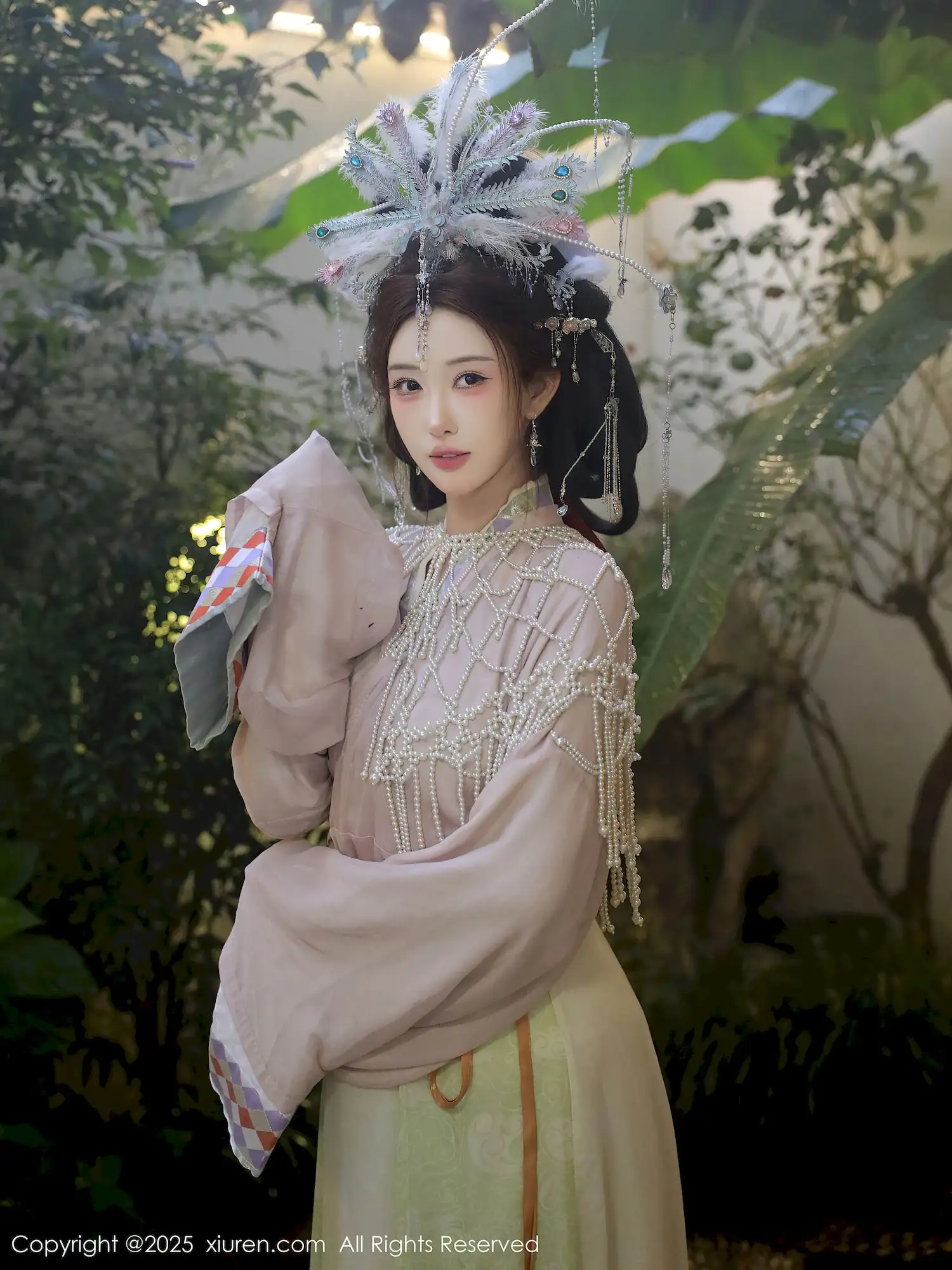 梨霜儿异域风情大片 月光森林里的珍珠精灵