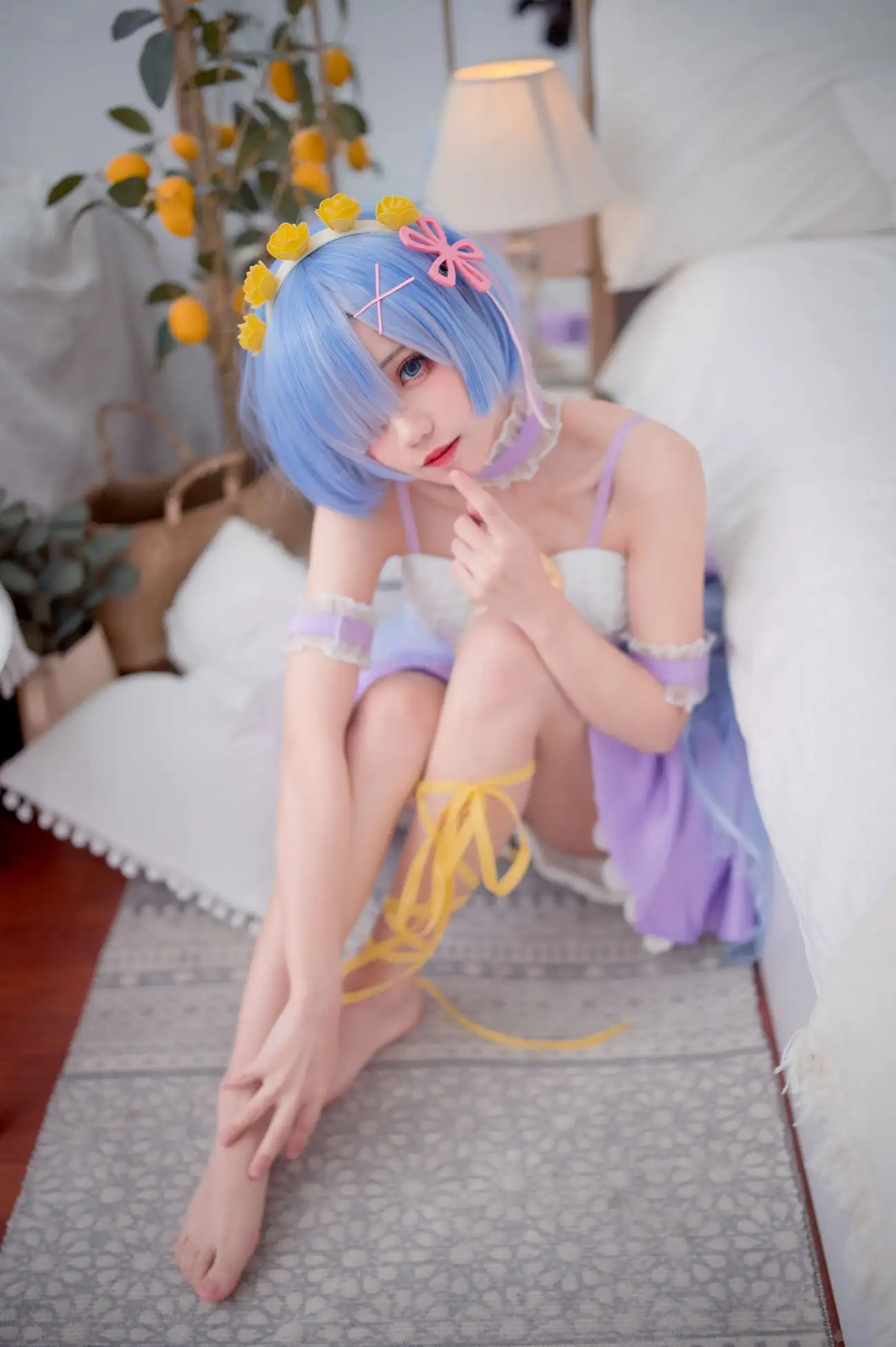 花柒Hana蕾姆居家写真 蓝发紫裙把房间变成童话角落