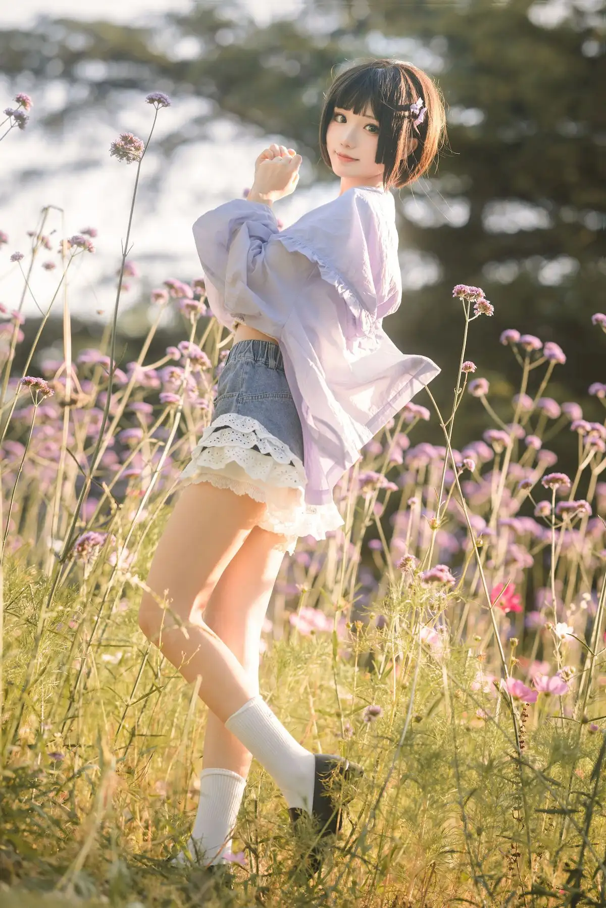 花柒Hana紫花田日常穿搭 傍晚光线把人拍软了