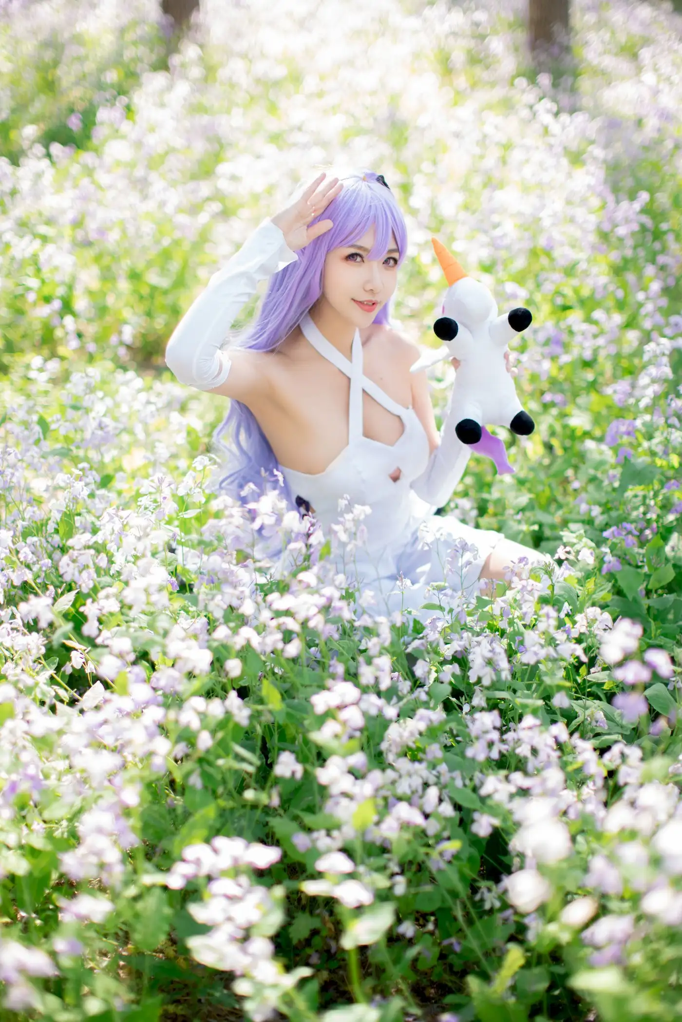 源纱希喵喵喵紫发花海奇幻写真 独角兽少女的春日童话