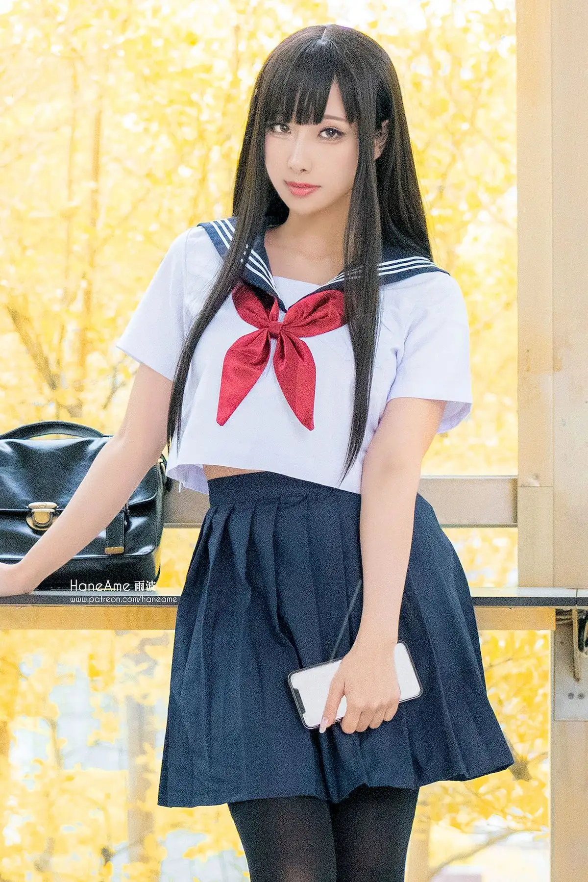 雨波HaneAme秋日水手服写真 银杏走廊里的清纯日常