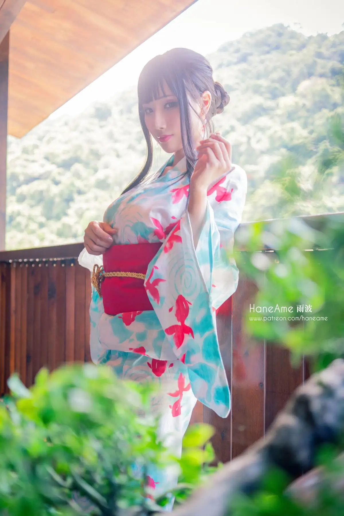 雨波HaneAme浅蓝浴衣写真 山间凉台上的金鱼夏日 雨波HaneAme浅蓝浴衣写真 山间凉台上的金鱼夏日