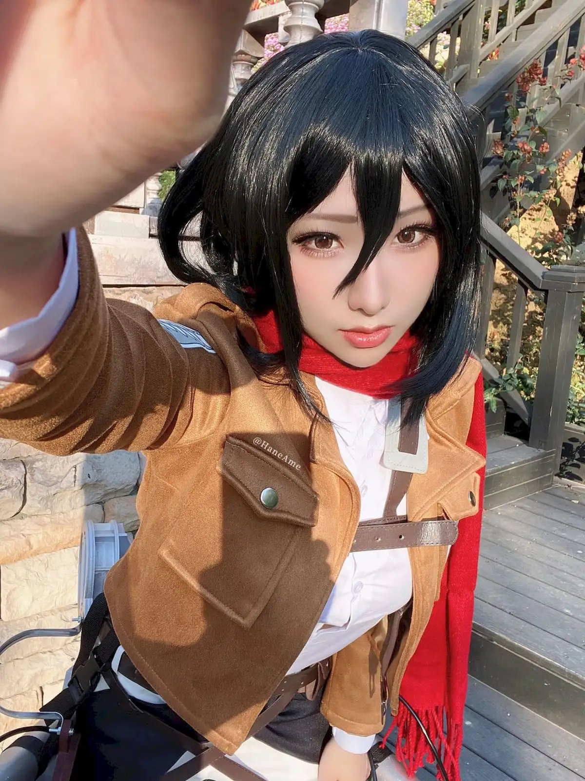 雨波HaneAme三笠经典COS 红围巾与立体机动的秋日回响 雨波HaneAme三笠经典COS 红围巾与立体机动的秋日回响